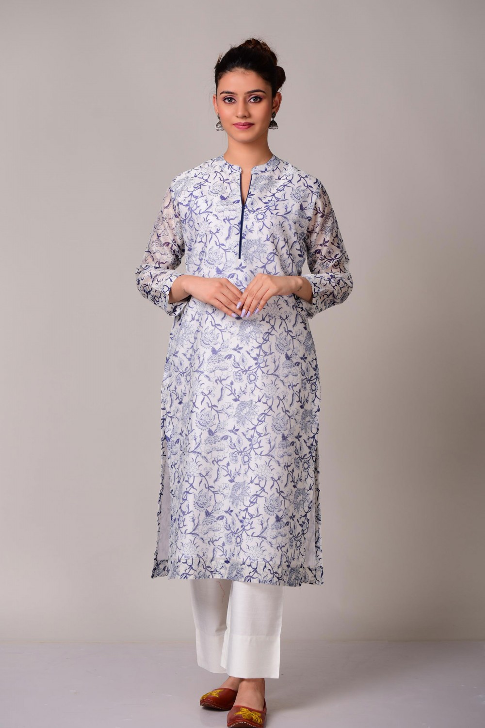 Nargis Kurta